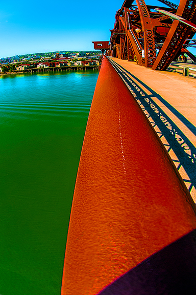 On the Edge Photograph on Aluminum 16" x 24"